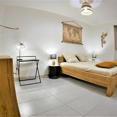 Le Salsero T4 De 93m2 En Centre Avec Billard Clim Prime Video Wifi Fibre *